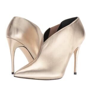 NEW Guess 9 Ondrea Leather Pointed Toe Classic Pumps Gold Shootie Heels Bootie